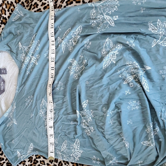 Martha Stewart floral top - Picture 5 of 7